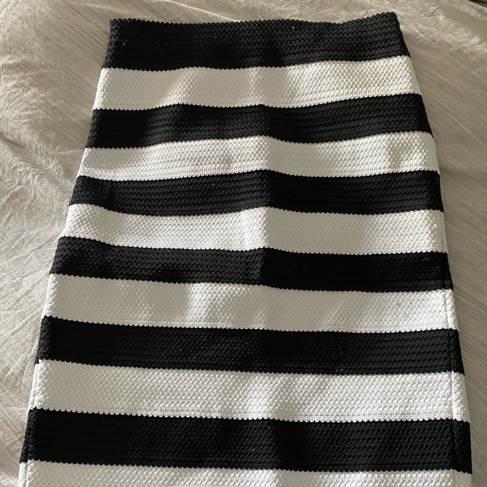 Express Stretch Pencil Skirt
